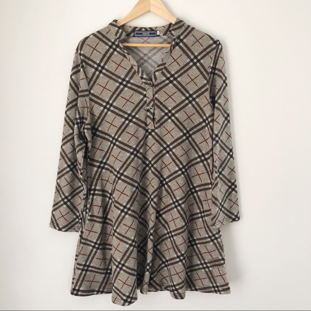 Beige Brown Plaid Patterned Top Plus Size 1x
